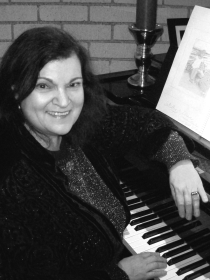 Carol Worthey (At Piano 2)